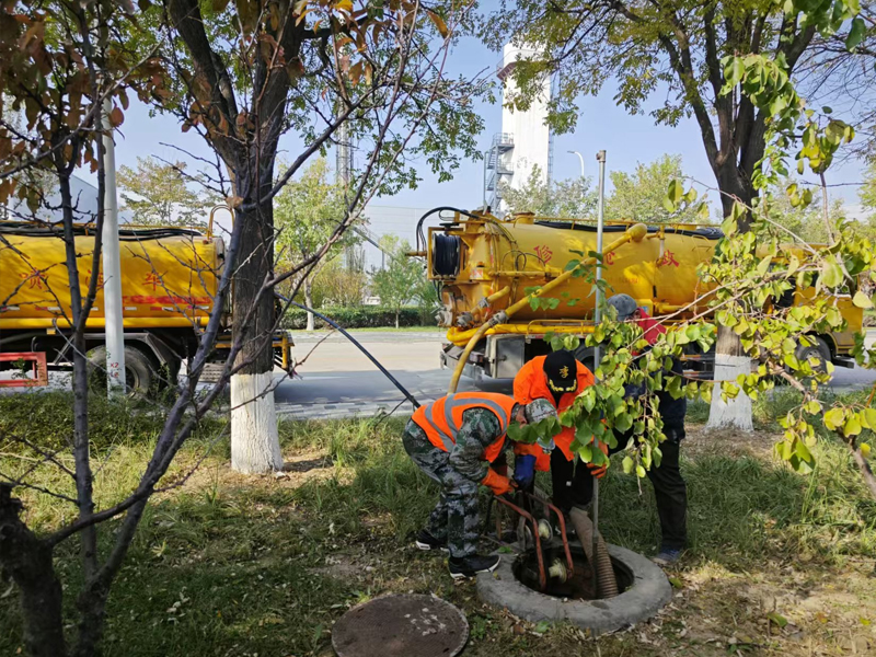 天山路厂区管道清洗